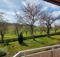 Attraktive 3 12 Zimmer-Wohnung mit Balkon und Blick ins Grüne - Allmersbach im Tal