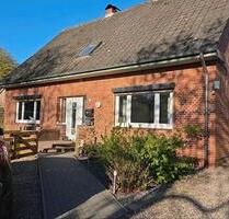 Dachgeschosswohnung - 850,00&nbsp;EUR Kaltmiete, ca.&nbsp; 65,00&nbsp;m&sup2; in Süderlügum (PLZ: 25923)