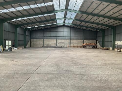 Foto - Lagerhalle zu vermieten - 3.000,00&nbsp;EUR Kaltmiete, ca.&nbsp; 3,00&nbsp;m&sup2;