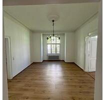 Schöne Altbau-4-Zimmer-Wohnung in Dreiparteienhaus - Helmstedt