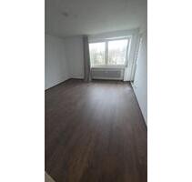 3 Zimmer Wohnung Huchting Carl-Hurtzig-Str. Frisch renoviert - Bremen