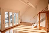 Foto - ++ Besondere 2-Zimmer-Maisonette mit offener Galerie und sonnigem Balkon ++