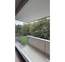 Helle 4-Zimmer-Wohnung mit schönem Waldblic - Düsseldorf Stadtbezirk 8