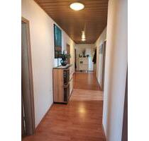 4-Zimmer-Wohnung im 1. Stock mit Balkon in Aiglsbach