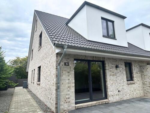 Foto - Moderne DHH mit 4 ZI, EBK, Vollbad, Gäste-WC, Terrasse & Garten