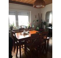Schönes Mietshaus- 4,5 ZKB,großer Garten, 2 WCs, EBK - Homburg