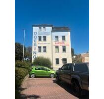 Zentrumsnahe 4 Raum Wohnung mit Kaminanschluss - Crimmitschau