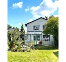 Freistehendes Einfamilienhaus mit Wintergarten in Kirchenlamitz