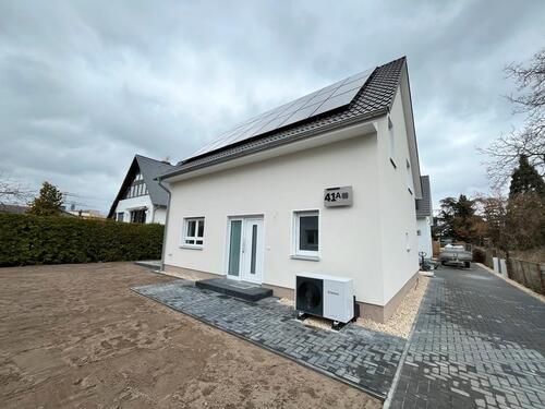 Foto - Freistehendes Einfamilienhaus ideal für Familien