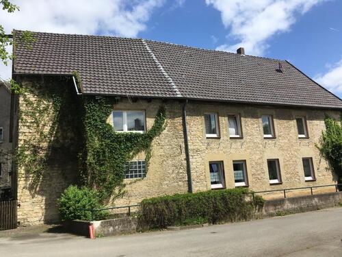 Foto - 7 Zimmer Bauernhaus, Landhaus zum Kaufen in Warburg