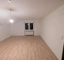 Helle und geräumige 4-Zi-DG-Wohnung mit EBK in Bretten-Neibsheim