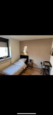 Foto - WG Zimmer zum Vermiten - 22,00 EUR Kaltmiete,