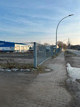 Foto - Großer Außenstellplatz zu vermieten