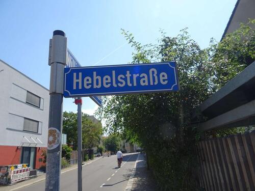 Foto - Lindenau I Küche mit neuer Einbauküche I modernes Tageslichtbad mit Wanne I 2 Zimmer