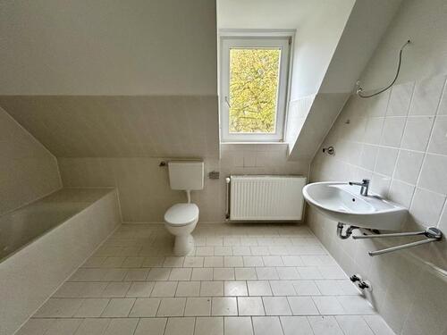 Foto - 2 Zimmer Dachgeschoßwohnung zur Miete in Wilhelmshaven