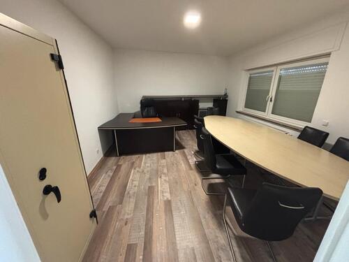 Foto - Büro zu vermieten - 800,00 EUR Kaltmiete,