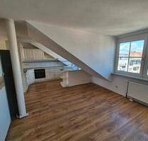 Moderne 90 m² Dachgeschosswohnung mit Keller in Offenbach - Offenbach am Main Hafen