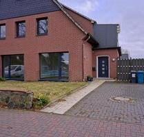 Trittau - Traumhafte sanierte 4 Zimmer EG Wohnung in Sackgassenlage zu vermieten