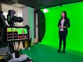 Foto - Flexibles Videostudio mit RED- Kamera, Greenscreen & Schnittplatz