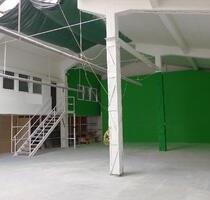 KEINE KFZ-WERKSTATT MÖGLICH! HOHE LAGERHALLE MIT BÜROTRAKT ANGRENZEND KÖNIGSBERGER HÖFE (8919) - Wuppertal Gemarkung Langerfeld