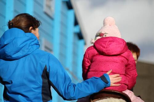 Foto - Familienferien im Blockbohlenhaus, mit Tieren und Ostseenähe