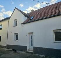 Modernisiertes Haus 5 Zimmer Küche Bad Hof Scheune Lagerräume - Gimbsheim