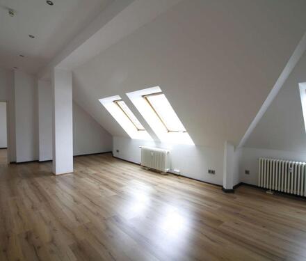 Foto - Ausgebautes Dachgeschoss in Bestlage zur Büronutzung!