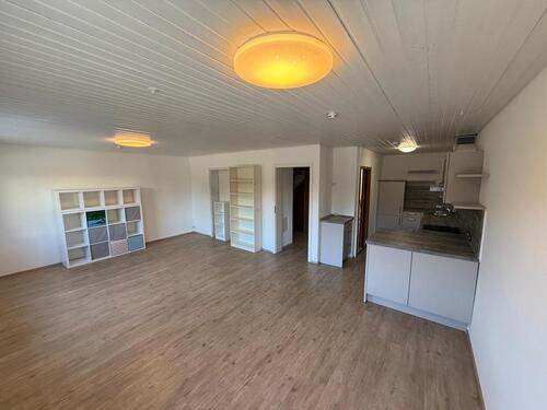 Foto - Helle Erdgeschosswohnung mit Einbauküche in Königschaffhausen