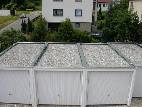 Foto - Eine gepflegte, saubere Garage für PKW