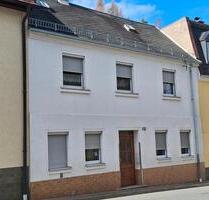 Omas kleines Reihenhaus - 35.000,00&nbsp;EUR Kaufpreis, ca.&nbsp; 70,00&nbsp;m&sup2; in Greiz (PLZ: 07973)