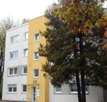 Perfekte Lage und bezugsfertig renoviert: barrierearme 3-Raum-Wohnung mit Balkon - Recklinghausen Berghausen