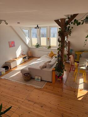 Foto - Möblierte Altbauwohnung ZWISCHENMIETE mit süßem Kater