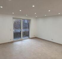 Moderne 3-Zi.-Erdgeschosswohnung- Erstbezug nach Kernsanierung - Aidlingen