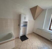 Schöne 2 Raumwohnung bei Bedarf mit Garage - Gornsdorf
