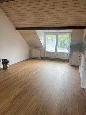 Foto - 1 Zimmer Dachgeschoßwohnung zur Miete in Meerbusch