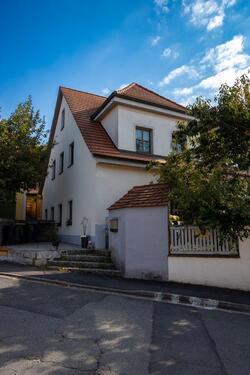 Foto - 10 Zimmer Mehrfamilienhaus, Wohnhaus zum Kaufen in Weißenohe
