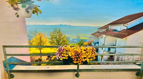 Foto - Helle 2-Zimmer Dachgeschoss-Wohnung mit herrlichem Ausblick