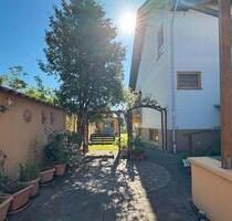 Arbeiten & Wohnen an einem Ort - großzügiges Haus mit BüroPraxis - Riedstadt