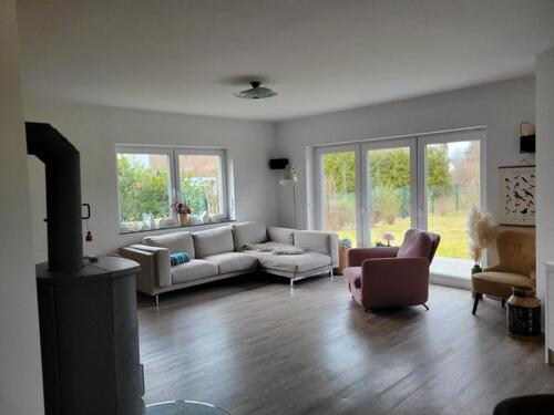 Foto - Vielseitiges freistehendes Haus mit großem Grundstück in Malente