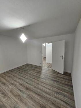 Foto - Etagenwohnung - 94 qm - 4 ZKB - Balkon - Garage