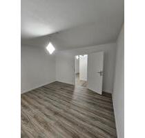 Etagenwohnung - 94 qm - 4 ZKB - Balkon - Garage - Flammersfeld
