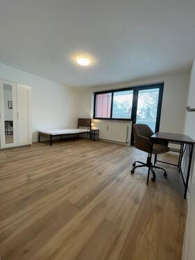 Foto - Frisch renoviertes WG-Zimmer in 4er-WG 