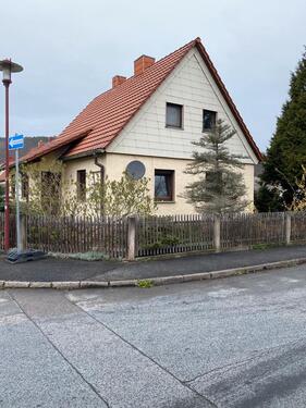 Foto - Haus , Siedlungshaus , Freistehendes Einfamilienhaus , Wohnhaus