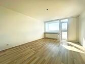 Foto - Helle, gut geschnittene 3-Zimmer-Wohnung mit Balkon