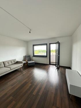 Foto - Helle möblierte 2-Zimmer-Wohnung mit Balkon, Aufzug und Aussicht