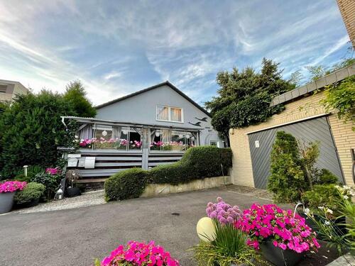 Foto - Modernisierte 4-Zi EG Wohnung mit Terrasse und Garage
