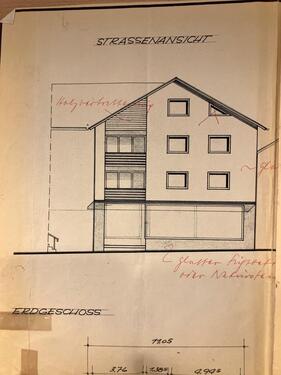 Foto - Mehrparteienhaus mit Ladengeschäft und vier Wohneinheiten