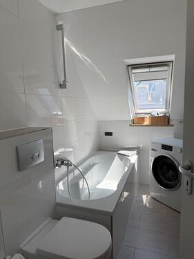 Foto - Möblierte 3-Zimmer-Dachgeschosswohnung mit ausgebautem Dachboden