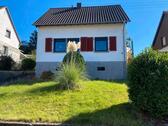 Foto - Freistehendes Einfamilienhaus mit Garten