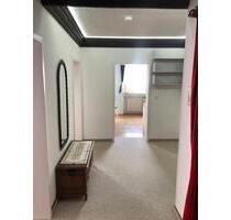 Helle 4 Zimmer Wohnung mit zwei Balkonen - Dittelbrunn